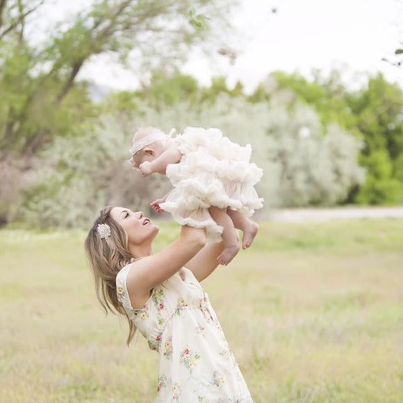 Meet your Posher, Courtney - Picture 1 of 1